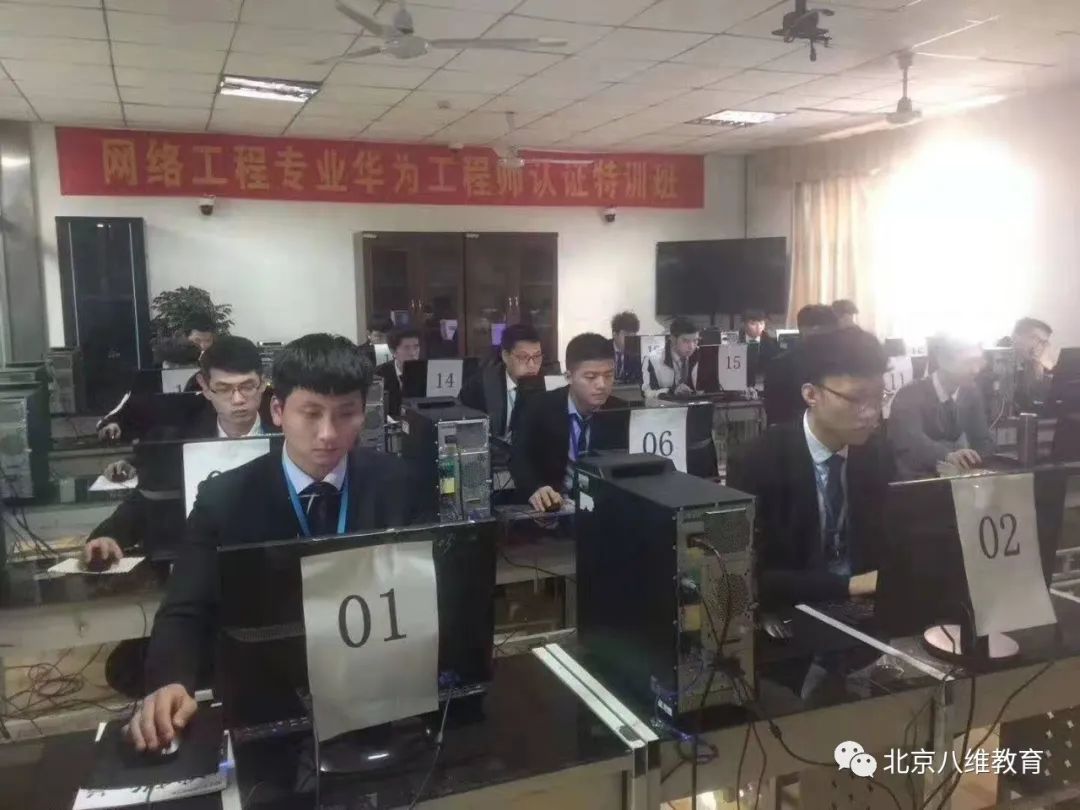 年近25岁，八维这五大成熟特质彰显魅力！