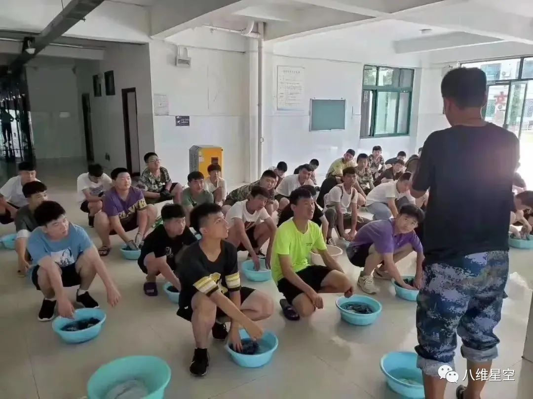 年近25岁，八维这五大成熟特质彰显魅力！