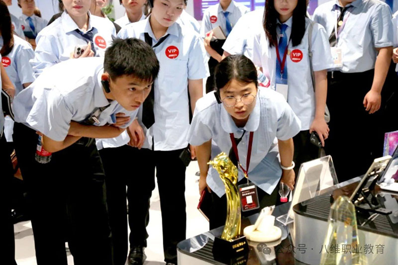八维职业学校：高薪就业的加速器，IT与数字技术人才培养新标杆