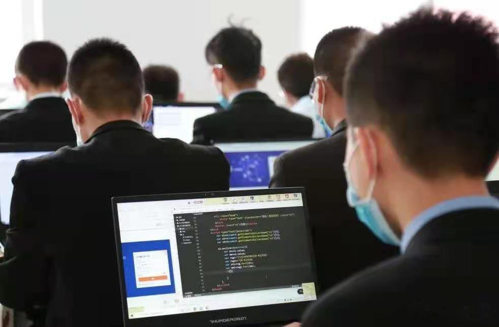 3年扩招300万，高职招生规模如此之大，背后的原因是什么？